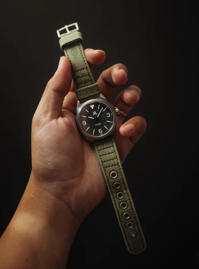 Resolute 2022 - Carbon Fibre