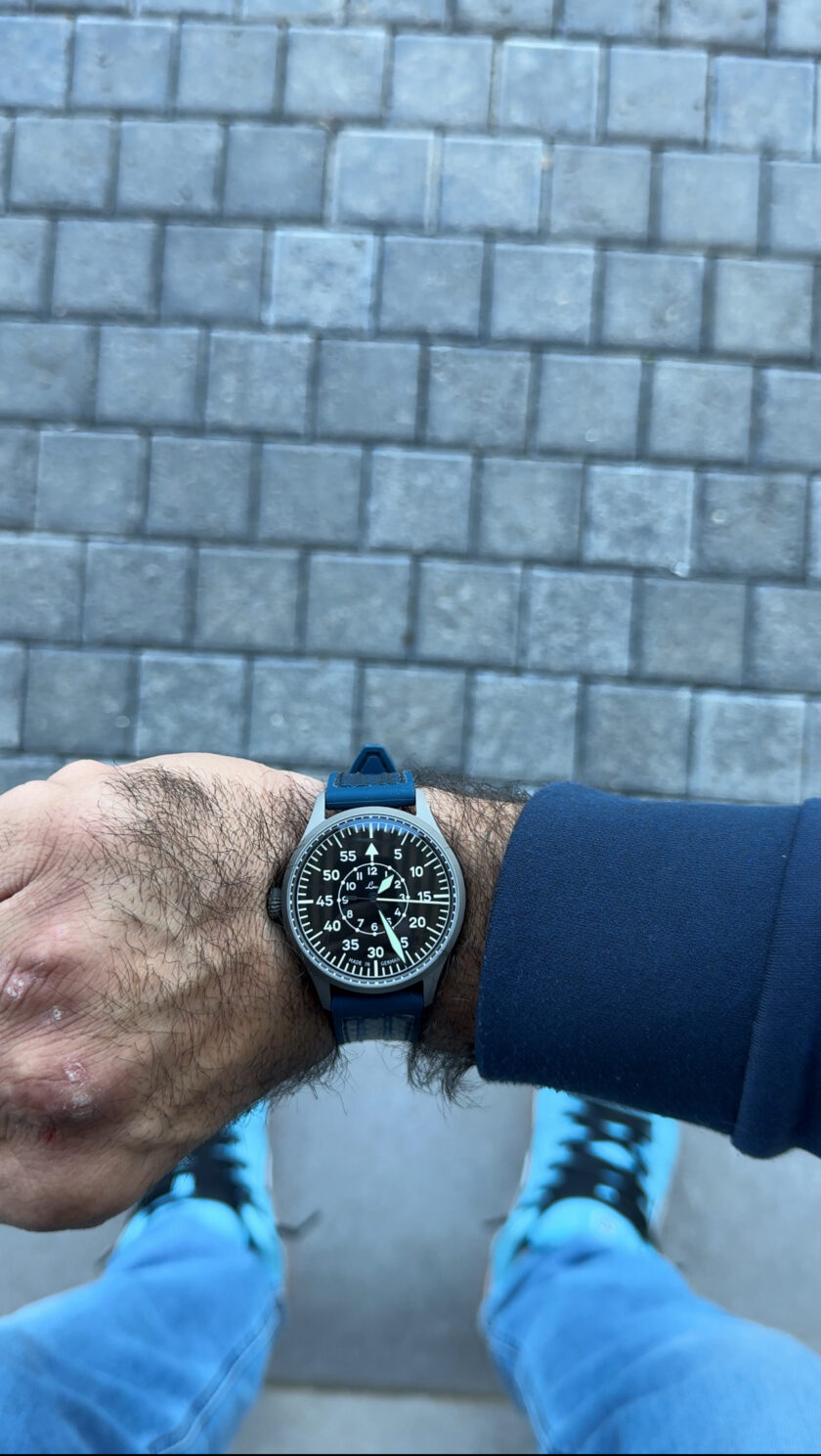 610 Watch (LHD) - Image 7